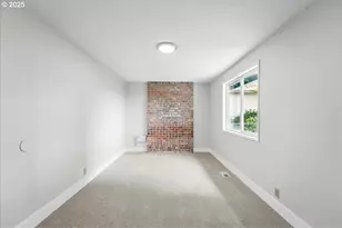 1079 SW 179th Ave, Beaverton, OR 97003 - Photo 13