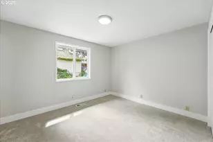 1079 SW 179th Ave, Beaverton, OR 97003 - Photo 17