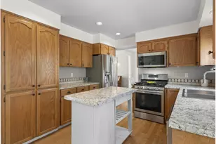 684 NE Goldie Dr, Hillsboro, OR 97124 - Photo 15