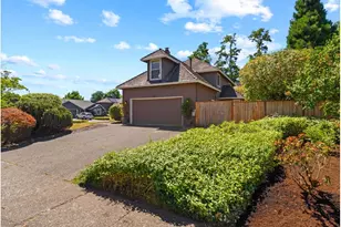 684 NE Goldie Dr, Hillsboro, OR 97124 - Photo 41