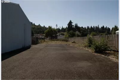 45 Thomas Ln, Cottage Grove, OR 97424 - Photo 17