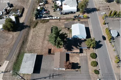 45 Thomas Ln, Cottage Grove, OR 97424 - Photo 9