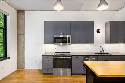 408 NW 12th Ave #204, Portland, OR 97209 - Photo 13