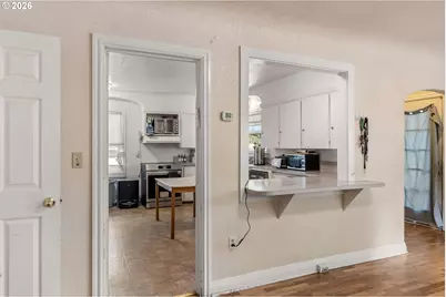239 E 14th Ave, Eugene, OR 97401 - Photo 9