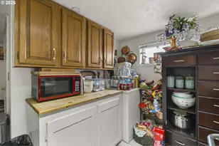 239 E 14th Ave, Eugene, OR 97401 - Photo 43