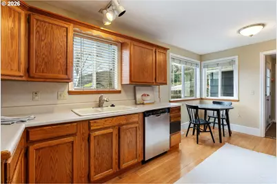 801 Cascade Ave, Hood River, OR 97031 - Photo 9