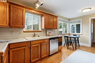 801 Cascade Ave, Hood River, OR 97031 - Photo 9