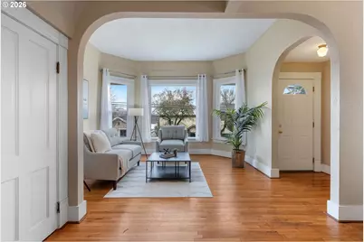 801 Cascade Ave, Hood River, OR 97031 - Photo 5