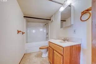 892 Sprague St, Eugene, OR 97403 - Photo 11