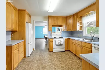29474 S Highway 170, Canby, OR 97013 - Photo 13