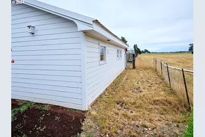 29474 S Highway 170, Canby, OR 97013 - Photo 23