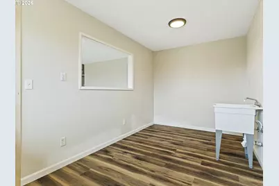 2615 E McLoughlin Blvd, Vancouver, WA 98661 - Photo 21