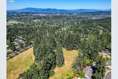 McLean Blvd, Eugene, OR 97401 - Photo 9