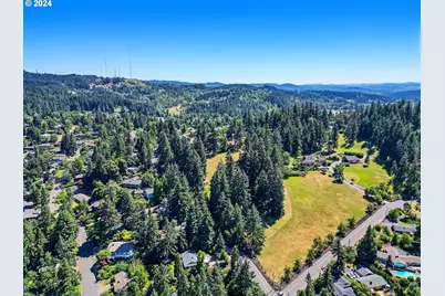 McLean Blvd, Eugene, OR 97401 - Photo 17