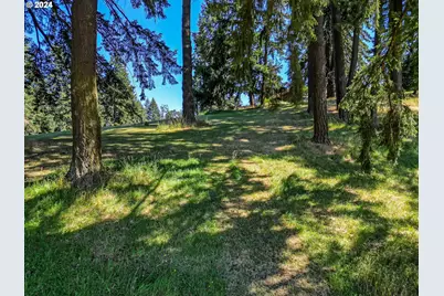McLean Blvd, Eugene, OR 97401 - Photo 13