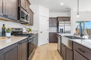 1734 NE 9th Pl, Hermiston, OR 97838 - Photo 11