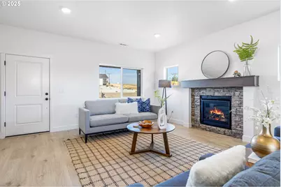 1734 NE 9th Pl, Hermiston, OR 97838 - Photo 7