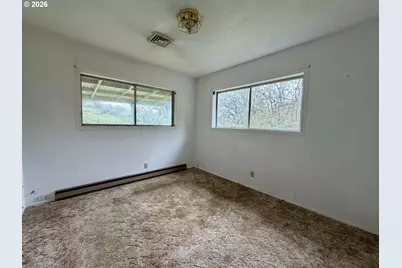 188 Robin St, Roseburg, OR 97470 - Photo 11