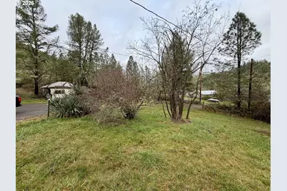 188 Robin St, Roseburg, OR 97470 - Photo 25