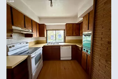 188 Robin St, Roseburg, OR 97470 - Photo 9