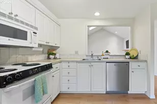 5212 SW Barclay Ct, Beaverton, OR 97005 - Photo 9