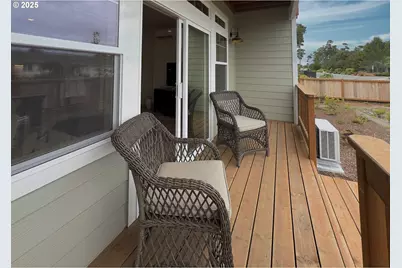 1581 37th St, Florence, OR 97439 - Photo 15