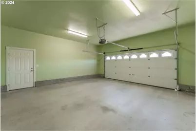 18235 Dixonville Rd, Roseburg, OR 97470 - Photo 39