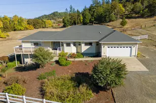 18235 Dixonville Rd, Roseburg, OR 97470 - Photo 3