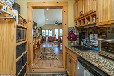 32907 River Bend Rd, Chiloquin, OR 97624 - Photo 29