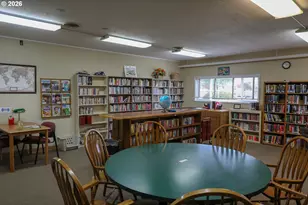 1386 Vanderbeck Ln, Woodburn, OR 97071 - Photo 37