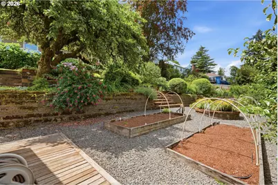 6331 SW Brugger St, Portland, OR 97219 - Photo 35