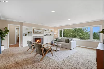 6331 SW Brugger St, Portland, OR 97219 - Photo 5