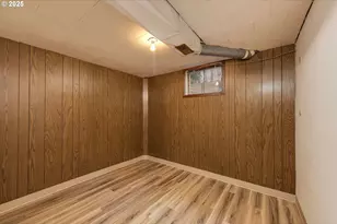 10502 SE Market St, Portland, OR 97216 - Photo 27