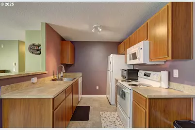 275 SE 162nd Ave, Portland, OR 97233 - Photo 3