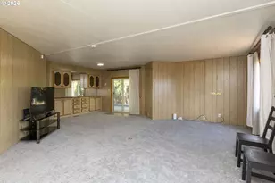 11387 SW Royal Villa Dr, Portland, OR 97224 - Photo 9