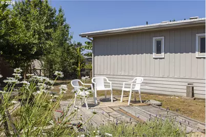 11387 SW Royal Villa Dr, Portland, OR 97224 - Photo 27