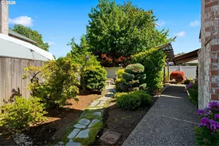 679 NE Maryann Ct, Hillsboro, OR 97124 - Photo 47