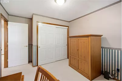 679 NE Maryann Ct, Hillsboro, OR 97124 - Photo 33