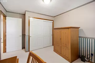 679 NE Maryann Ct, Hillsboro, OR 97124 - Photo 33