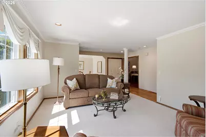 679 NE Maryann Ct, Hillsboro, OR 97124 - Photo 5