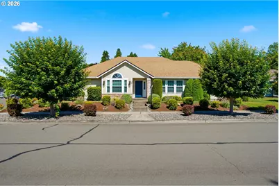 679 NE Maryann Ct, Hillsboro, OR 97124 - Photo 1