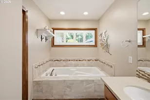 679 NE Maryann Ct, Hillsboro, OR 97124 - Photo 29