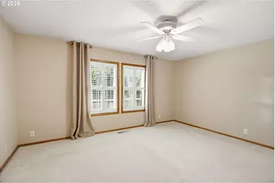 679 NE Maryann Ct, Hillsboro, OR 97124 - Photo 25