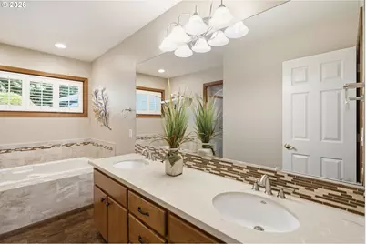 679 NE Maryann Ct, Hillsboro, OR 97124 - Photo 29