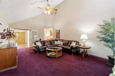 679 NE Maryann Ct, Hillsboro, OR 97124 - Photo 15