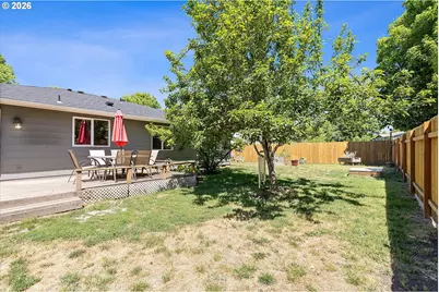 570 SW Honeysuckle Ct, McMinnville, OR 97128 - Photo 25