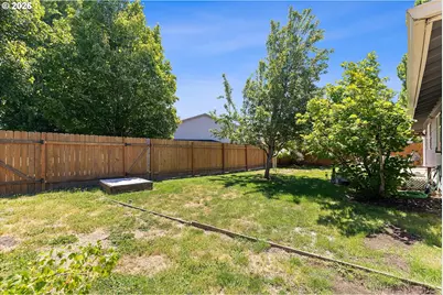 570 SW Honeysuckle Ct, McMinnville, OR 97128 - Photo 27
