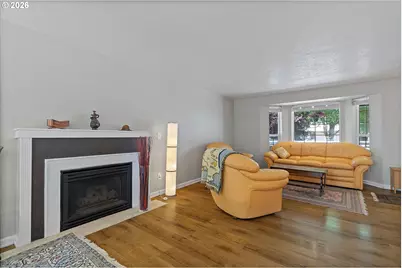 570 SW Honeysuckle Ct, McMinnville, OR 97128 - Photo 5