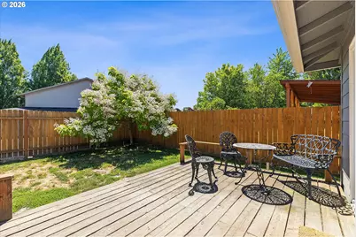 570 SW Honeysuckle Ct, McMinnville, OR 97128 - Photo 23