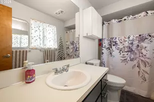 2246 NE 153rd Ave, Portland, OR 97230 - Photo 17